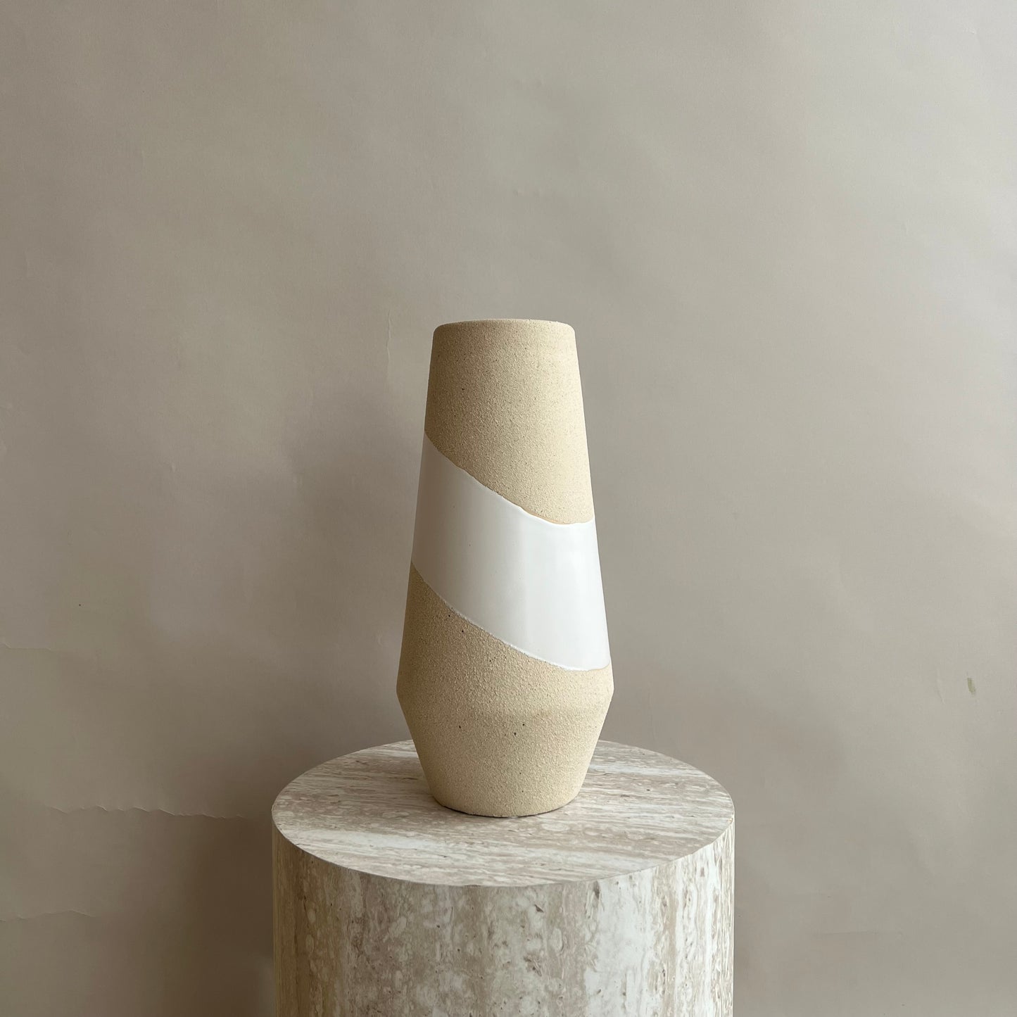 Dune line vase