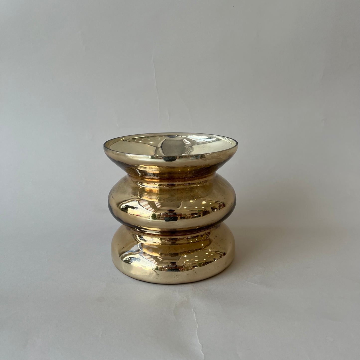 Gold ripple vase