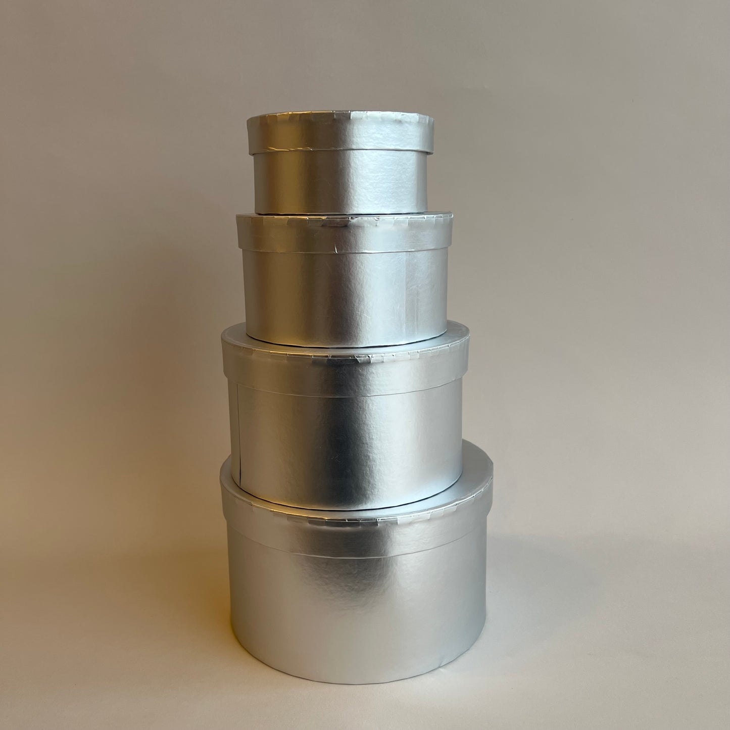 Silver round gift box